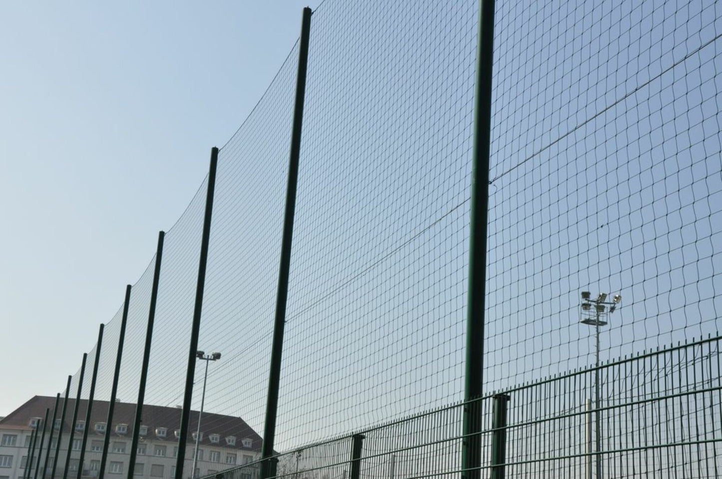 Powershot Schutznetz für Sportplätze - Feldbegrenzungsnetz Tennis - machsport