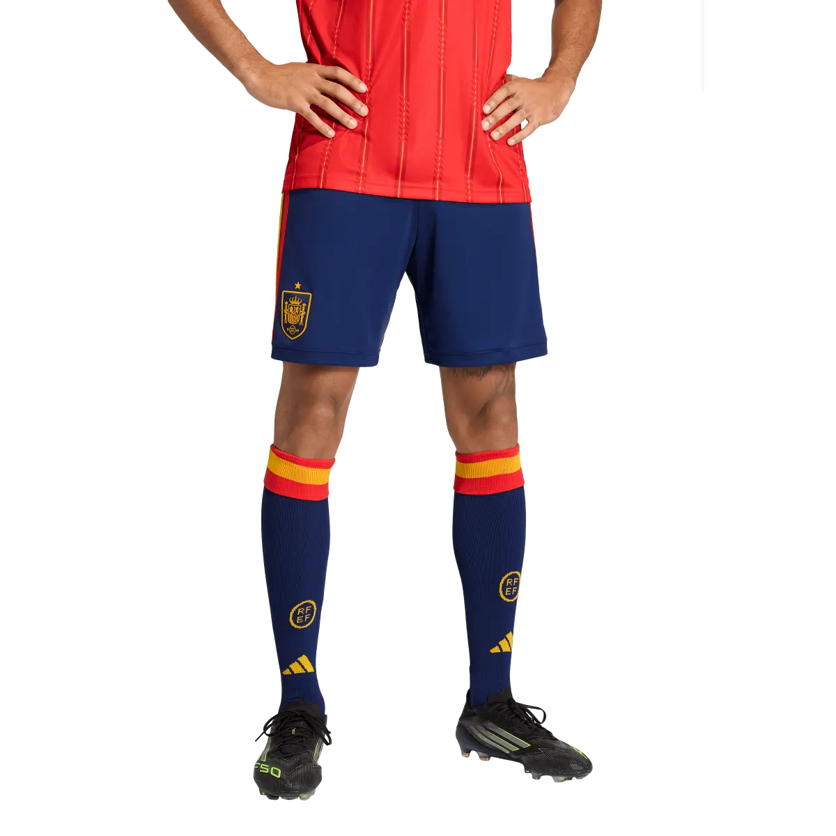 Spanien Herrenfußballshort Home 2026, Heimshorts mit Climacool für Spiel, Training und Fan Einsatz - machsport