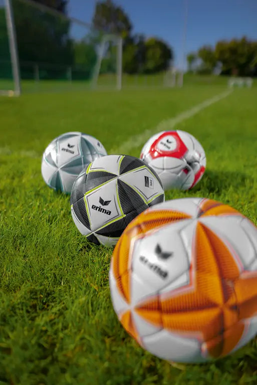 Erima Senzor-Star Pro Fußball-Set mit 10 Bällen, Größe 5, inklusive Ballnetz, für Fußballtraining und Spiele