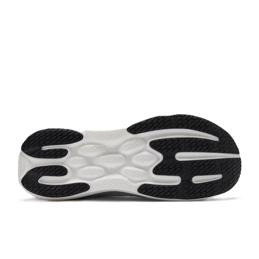 New Balance Fresh Foam 1080v15, neutraler Laufschuh für tägliches Training mit maximaler Dämpfung und hohem Komfort – Rückansicht – weiß / 42