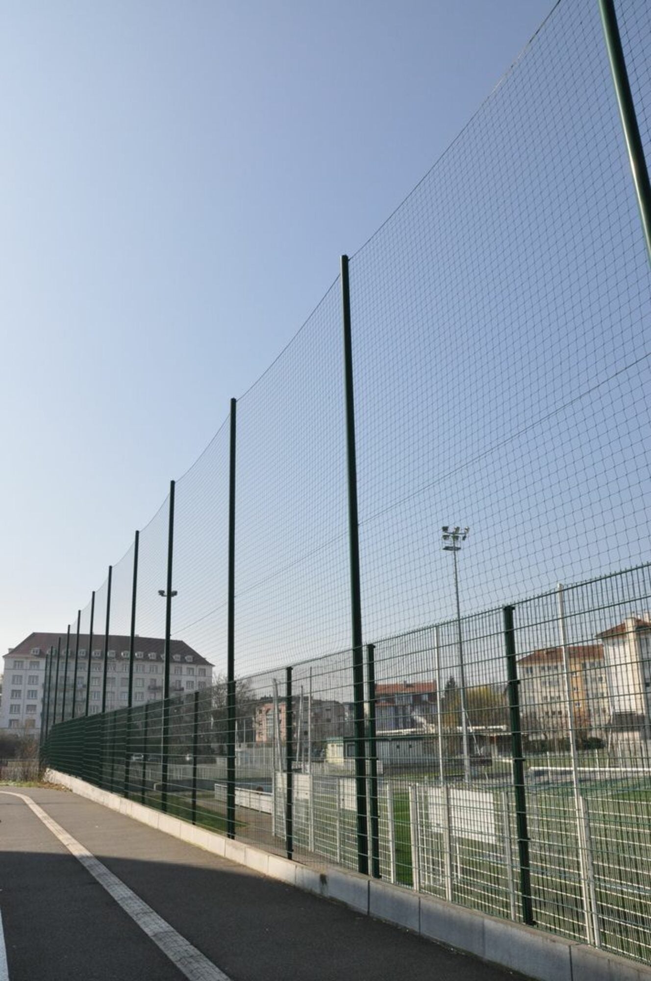 Powershot Spielfeldbegrenzung - Ballfangnetz für Sportplätze