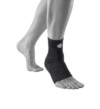 Lade das Bild in den Galerie-Viewer, Bauerfeind Ankle Support - stabilisierende Knöchelbandage, komfortabel, atmungsaktiv &amp; ideal für Sport und Alltag
