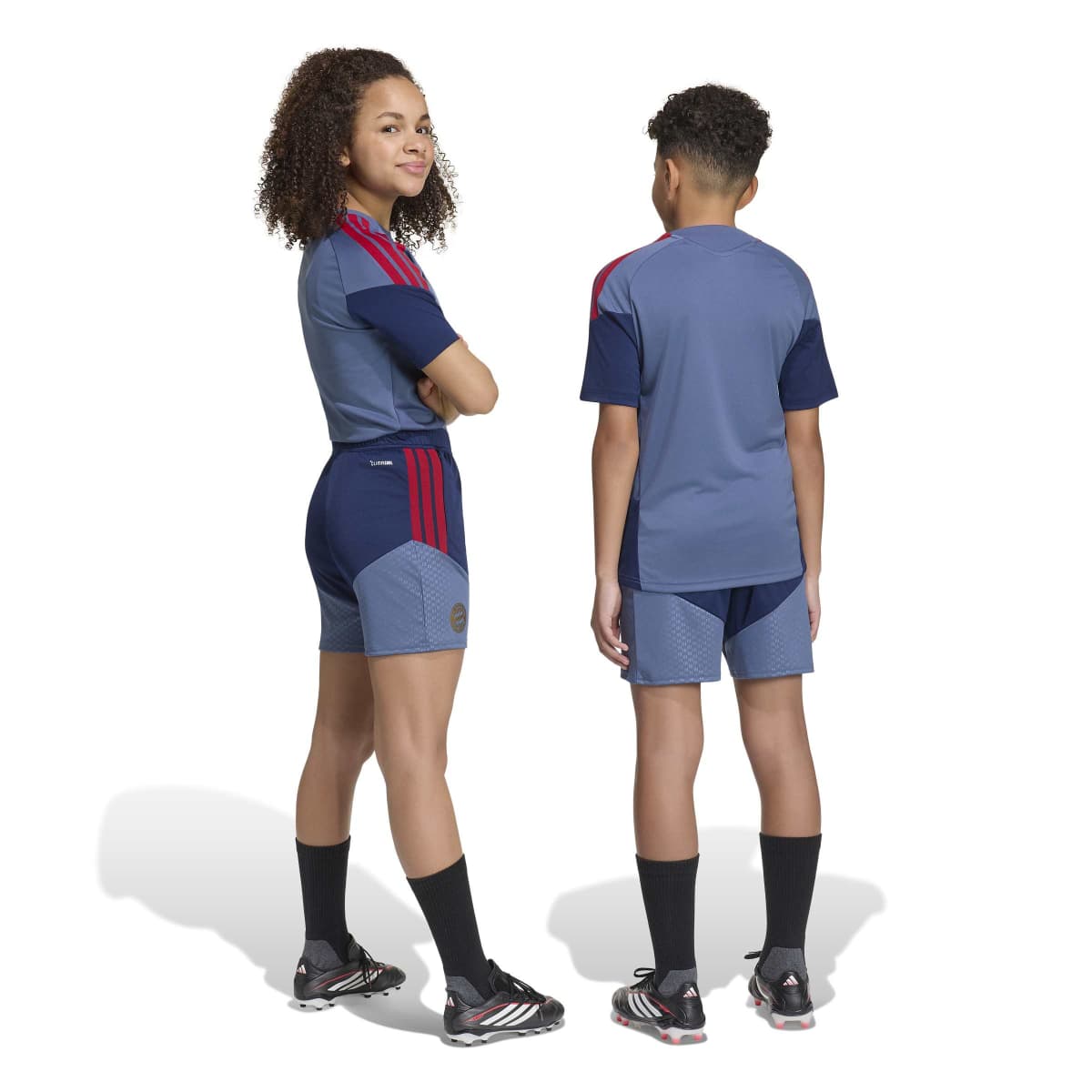 FC Bayern München Kindertrainingshose 26/27 – Bild 