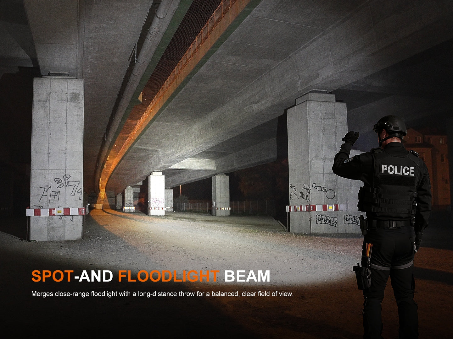 Fenix TK25R Multifunktionale Taschenlampe für Polizei und Dienst, 3600 Lumen – Bild 