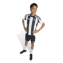 Lade das Bild in den Galerie-Viewer, JUVENTUS TURIN Home Short 24/25 Youth
