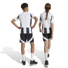 Lade das Bild in den Galerie-Viewer, JUVENTUS TURIN Home Short 24/25 Youth
