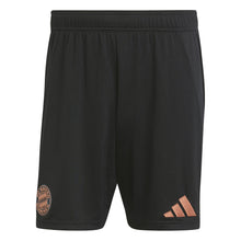 Lade das Bild in den Galerie-Viewer, FC BAYERN Away Short 24/25
