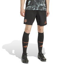 Lade das Bild in den Galerie-Viewer, FC BAYERN Away Short 24/25
