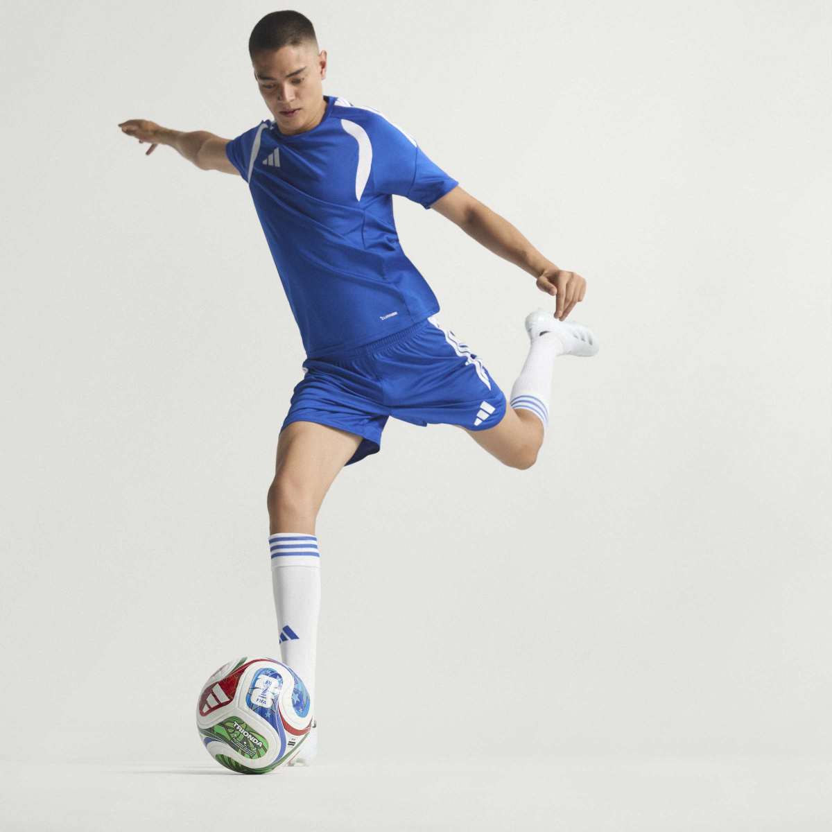 Adidas Fußball FIFA World Cup 26™ Trionda Pro Ball – Bild 