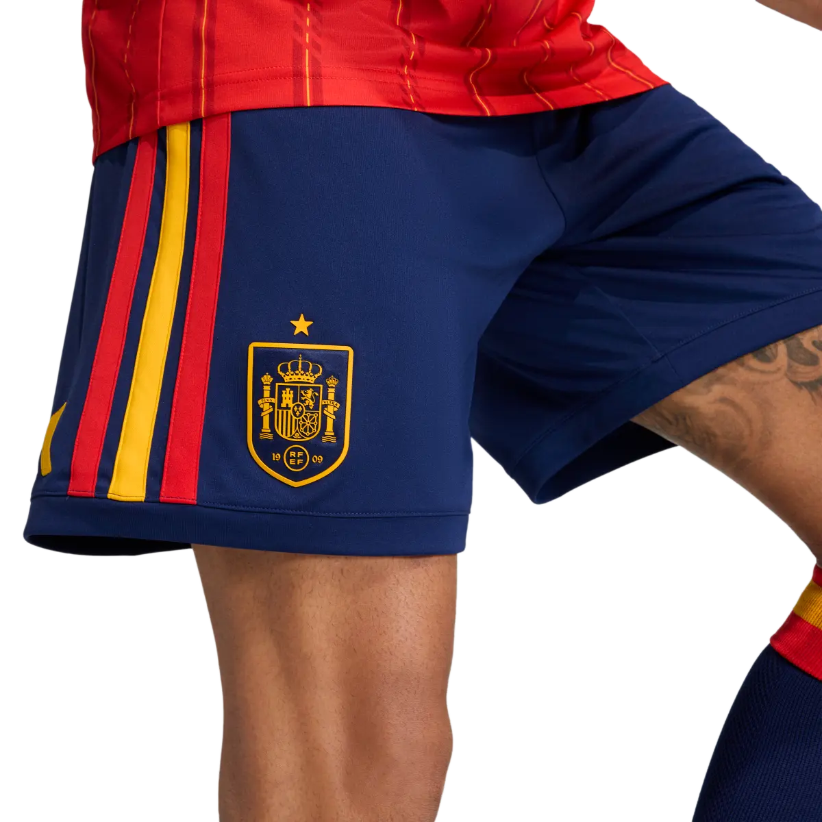 Spanien Herrenfußballshort Home 2026, Heimshorts mit Climacool für Spiel, Training und Fan Einsatz - machsport