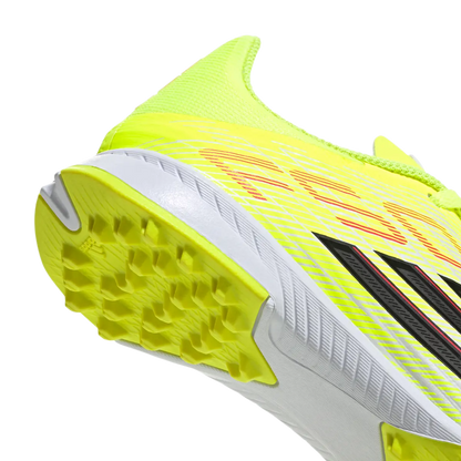 Adidas Kinderfußballschuhe F50 League TF, Turf Fußballschuhe für Kunstrasen, Hart- und Aschenplätze mit EVA-Dämpfung - machsport