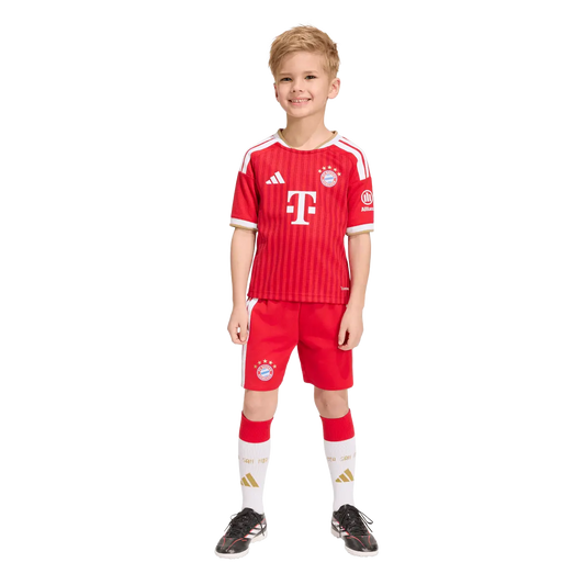 FC Bayern München Home Mini Kit 26/27, Mini Heimausrüstung mit Climacool für junge Fans – rot / 92
