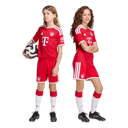 FC Bayern München Kinderfußballhose Home 26/27, Heimshorts mit Climacool für junge Fans - machsport