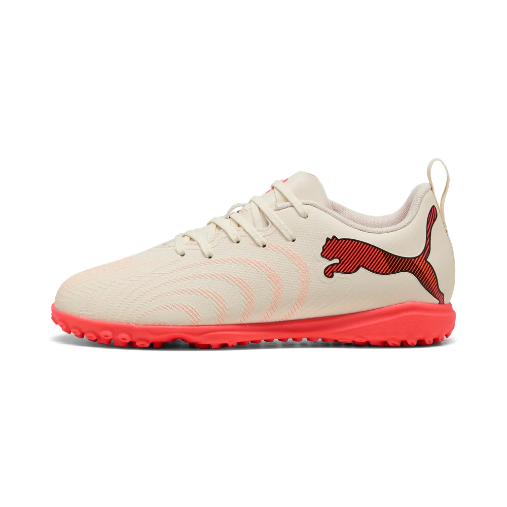 Puma Kinderhallenfußballschuhe Future 9 Play TT, Sugared Almond-PUMA White-Ultra Red-PUMA Black – Bild 