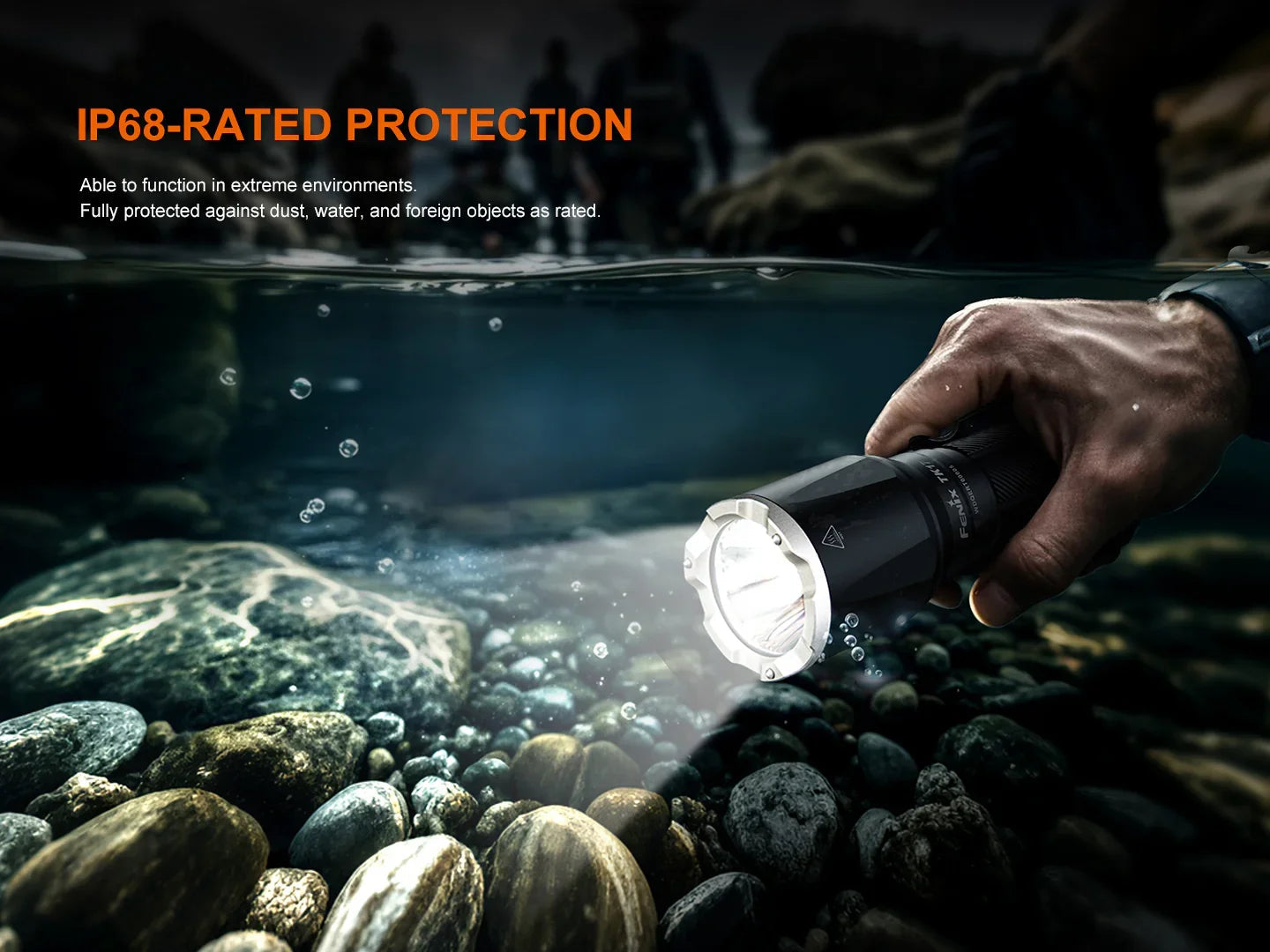 Fenix TK17 Taktische Taschenlampe mit Doppelschalter, 3600 Lumen
