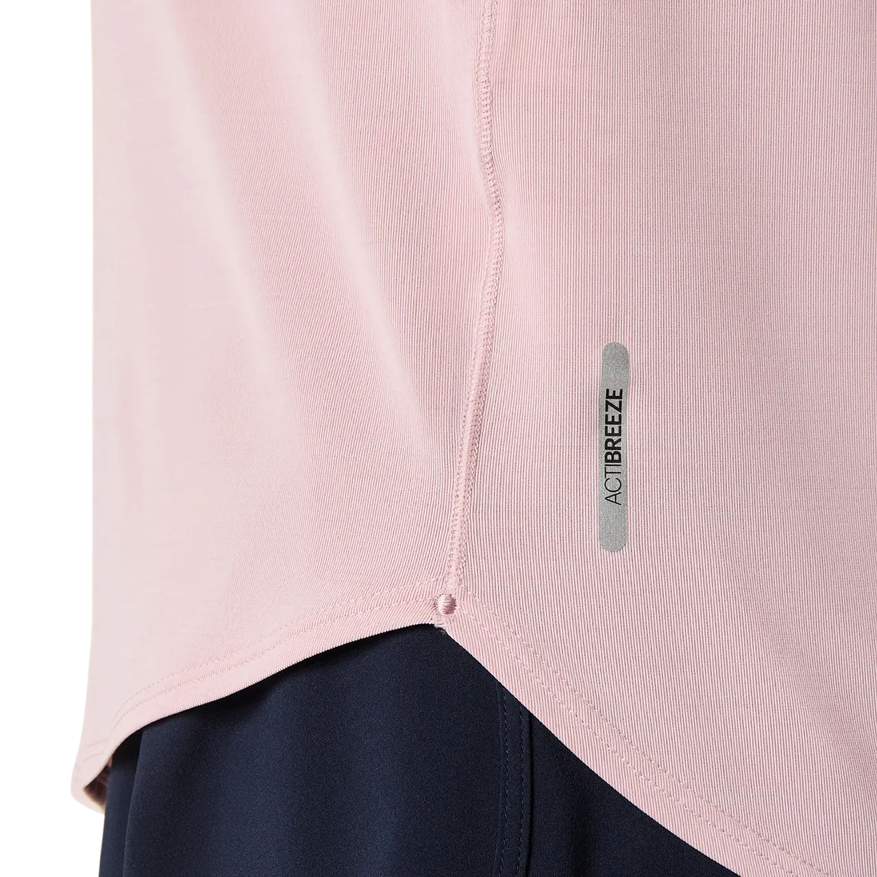Asics Damenlaufshirt Road SS Top, leichtes, atmungsaktives Laufshirt mit kurzen Ärmeln und sportlichem Design.