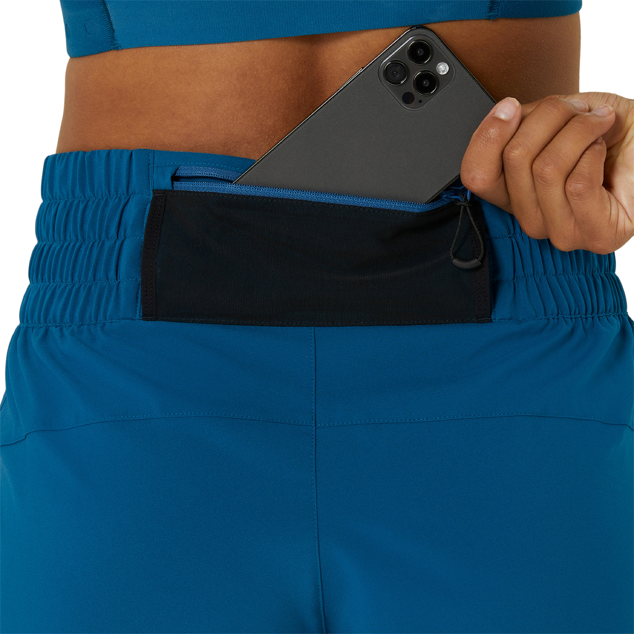 Asics Damenlaufhose Nagino 4in Run Short - machsport – Bild 