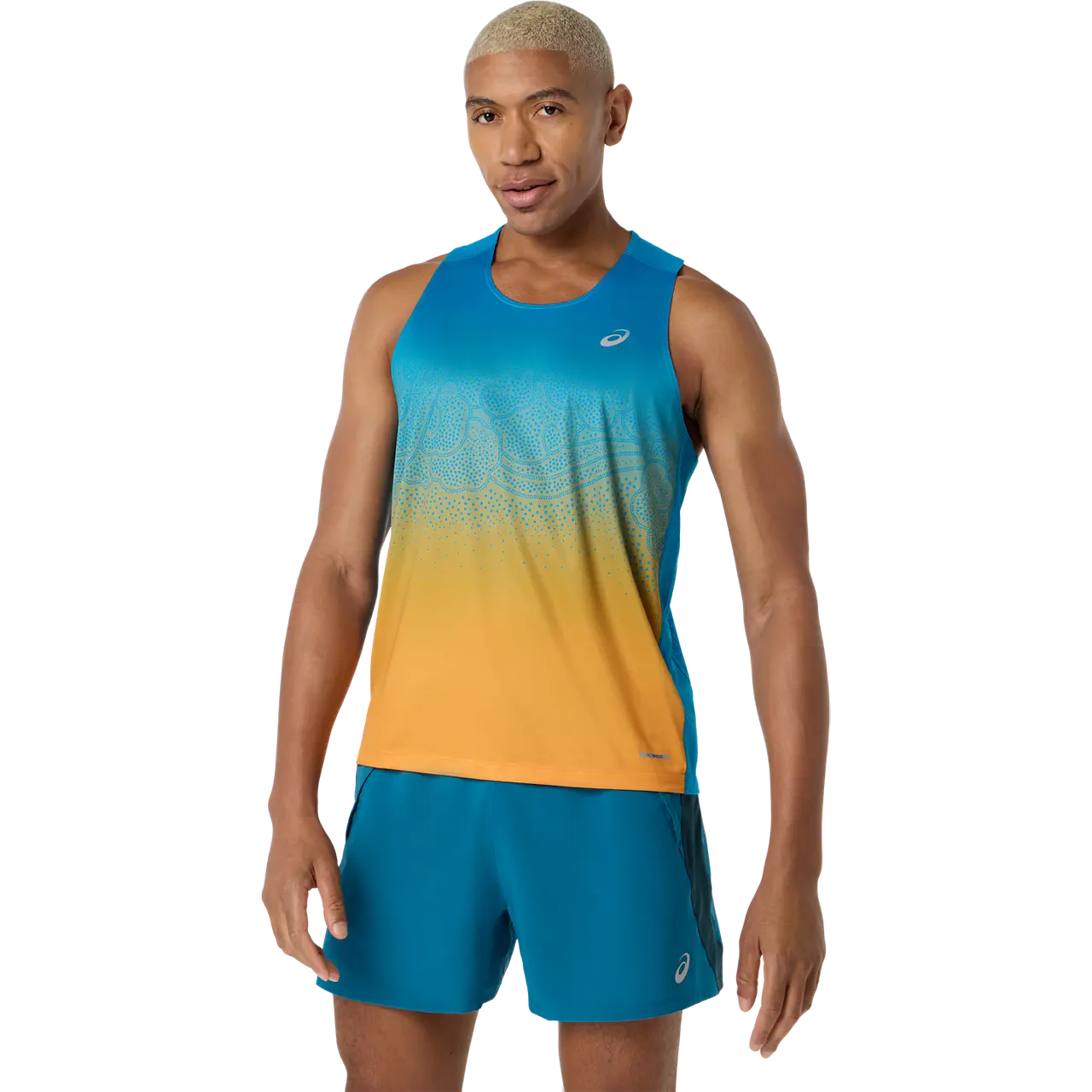 Asics Herrenlaufshirt Road Fade Singlet aus atmungsaktivem Material, in Grau mit fade-farbenem Design, für sportliche Läufe. – Bild 
