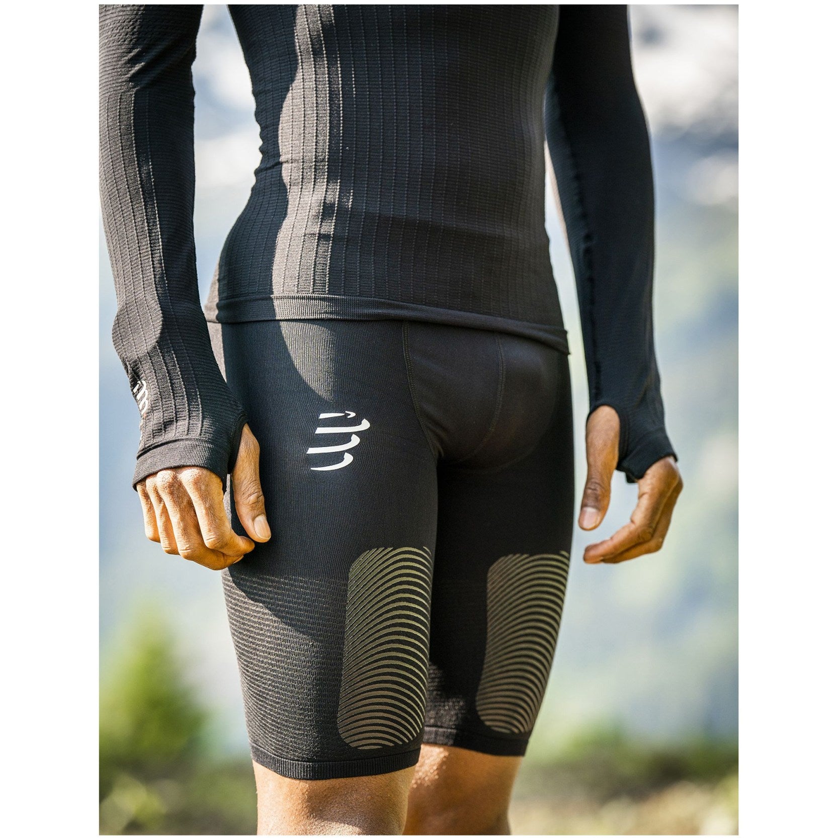 Compressport Herrenhose Trail Under Control Short - machsport – Bild 