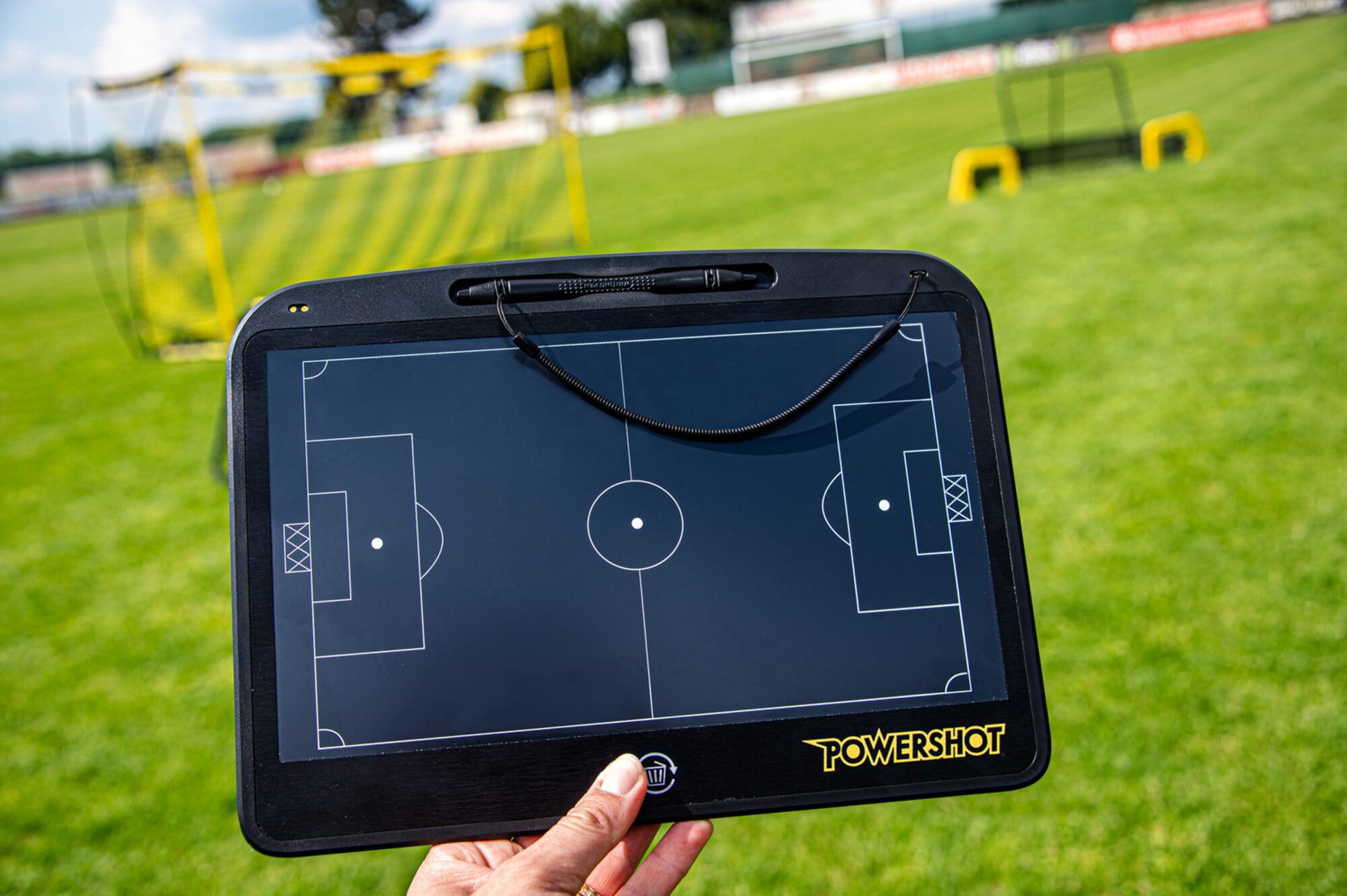 Powershot Elektronische Taktiktafel - Das ultimative Coaching-Board mit LCD Schreiboberfläche - machsport – Bild 