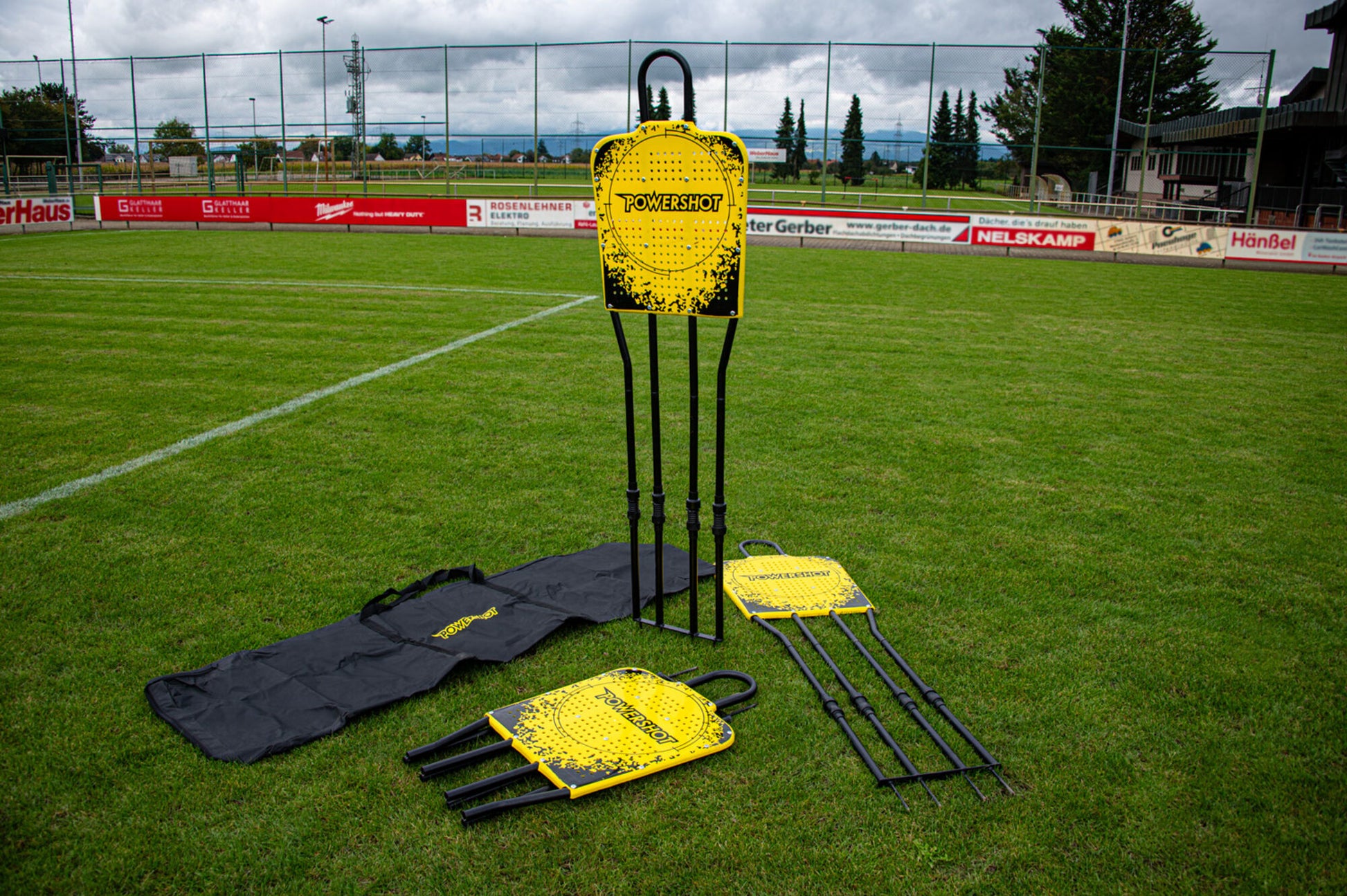 Powershot Freistoßmauer "Extra Strong" - 3er-Set Trainingsdummy - Zusammenklappbar - machsport – Bild 