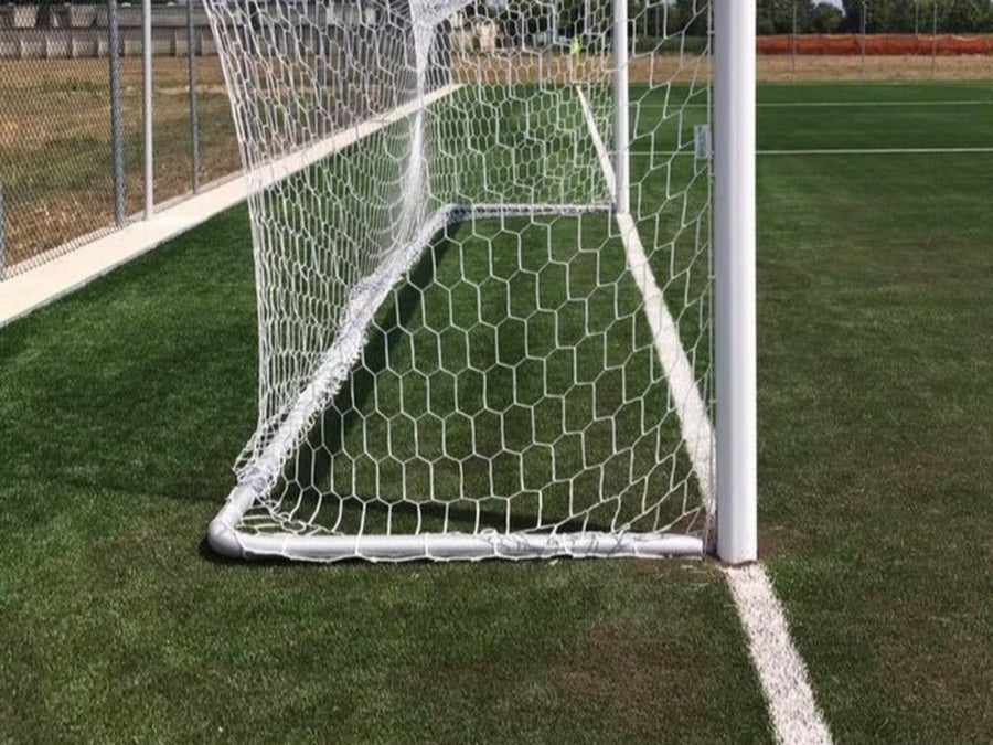 Powershot Fußballtor - Großfeld - in Bodenhülsen stehend - machsport