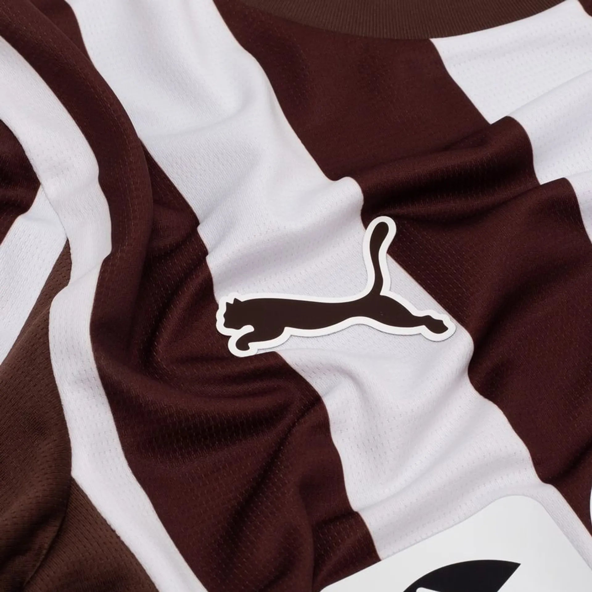 FC St. Pauli Home Jersey 25/26 - machsport – Bild 