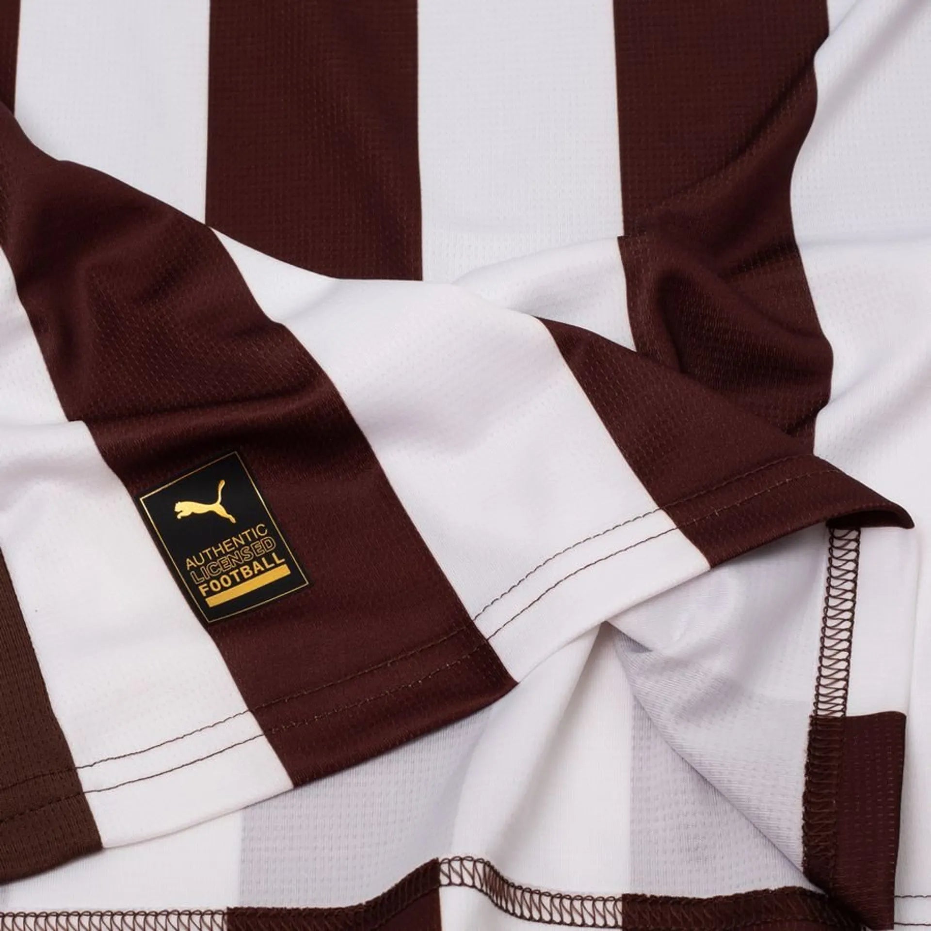 FC St. Pauli Home Jersey 25/26 - machsport – Bild 