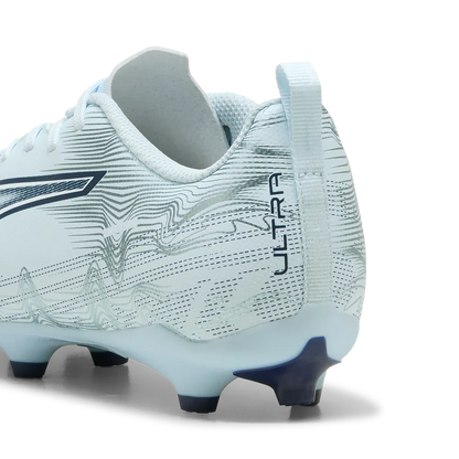 Puma Kinderfußballschuhe Ultra 6 Play FG/AG, Rückansicht, Rasen- und Kunstrasenfußballschuhe für Kinder, schwarz mit Puma-Logo
