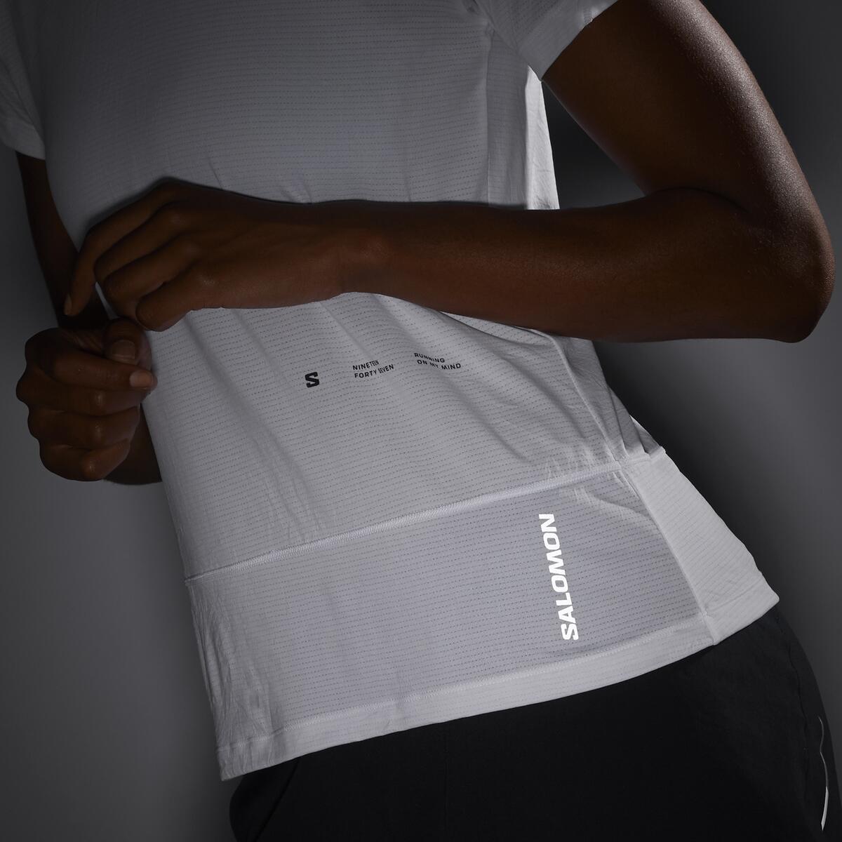 Salomon Damenshirt Cross Run Tee SS GFX - machsport