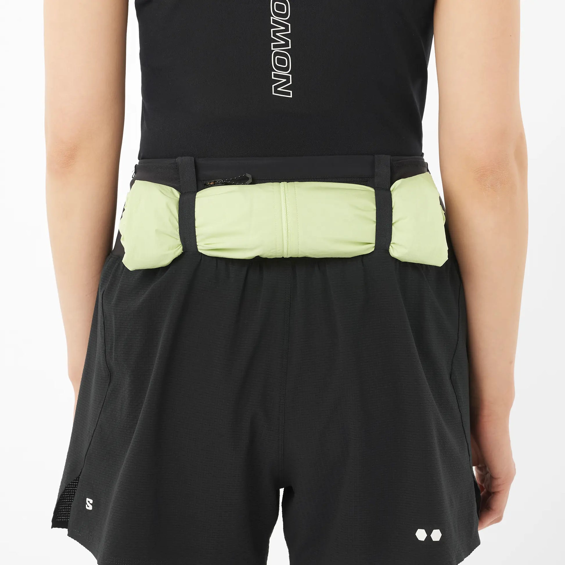 Salomon Damenlaufshort Sense Aero 2in1 Trail 5", 2in1 Trailrunning Shorts für lange Läufe mit 360°-Stauraum und Grid Flow Material, deep black - machsport – Bild 