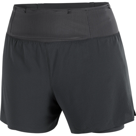 Salomon Damenlaufshort Sense Aero 2in1 Trail 5", 2in1 Trailrunning Shorts für lange Läufe mit 360°-Stauraum und Grid Flow Material, deep black – Rückansicht – schwarz / 34