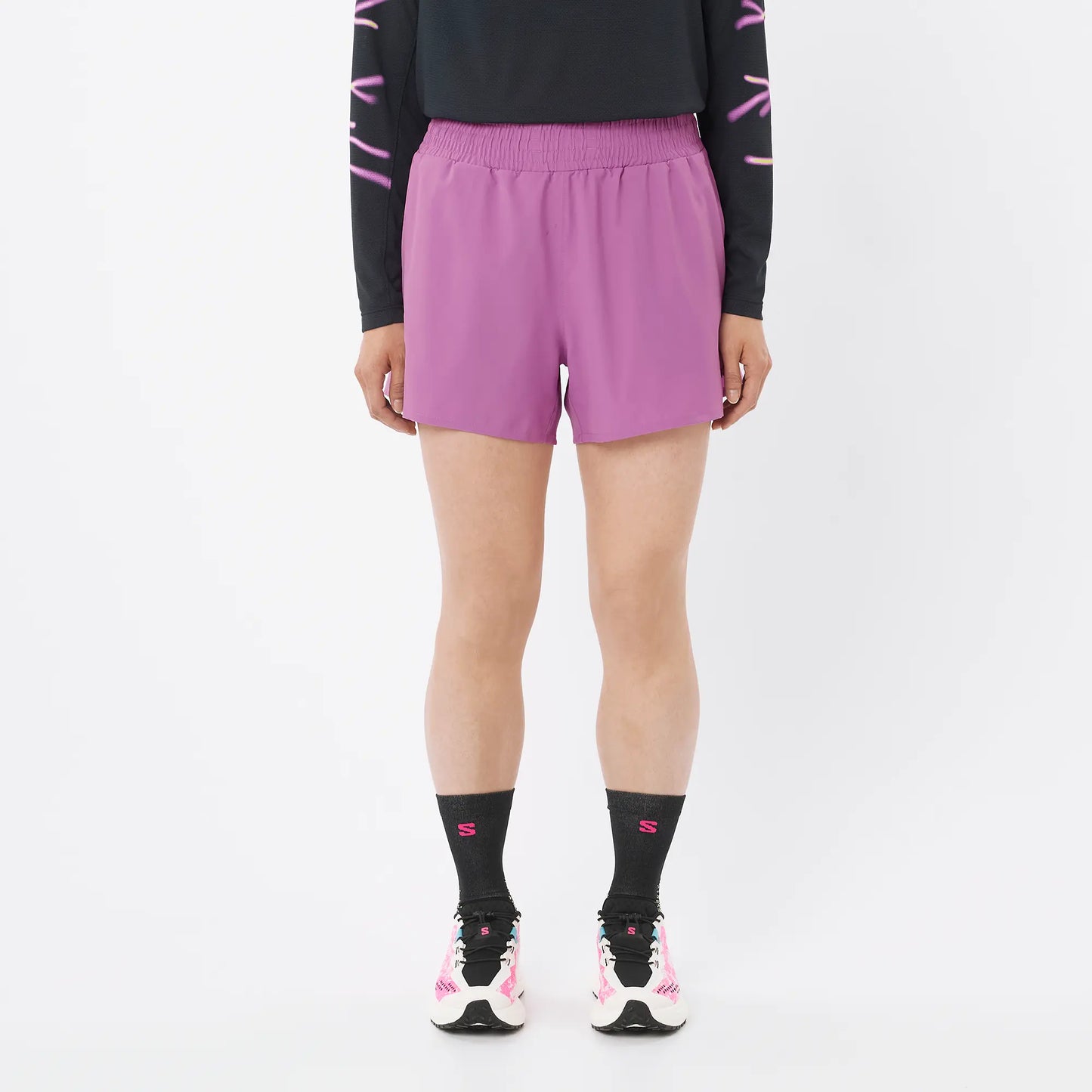 Salomon Damenlaufshort Shakeout Core 2in1 Shorts 4", 2in1 Laufshorts für Running mit Stretch-Innenhose und Reißverschlusstasche, iris orchid - machsport