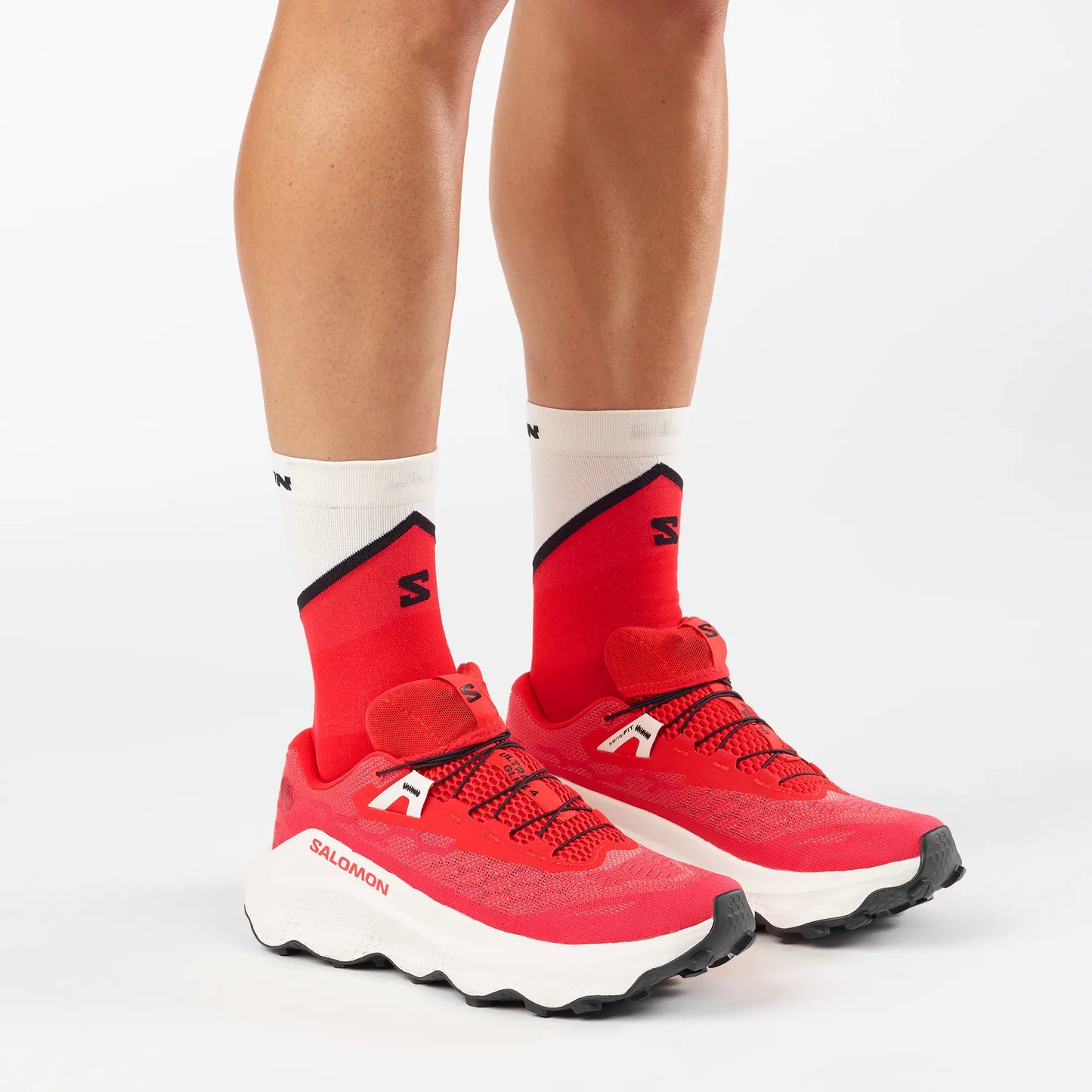 Salomon Herrenlaufschuhe Ultra Glide 4, Trailrunning-Schuhe für lange Strecken mit maximaler Dämpfun, fiery red/ vanilla ice - machsport