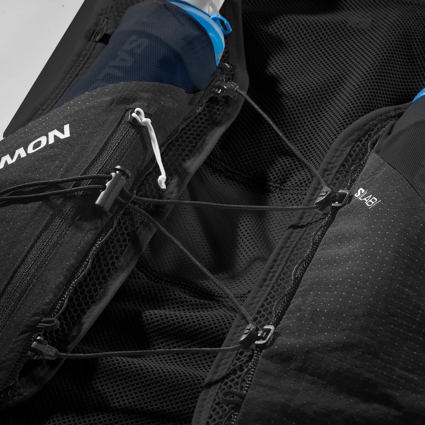 Salomon Laufweste mit Flasks S Lab Pulsar 3 Set, ultraleichte Trailrunning Weste mit 3L Volumen und integrierten Softflasks - machsport