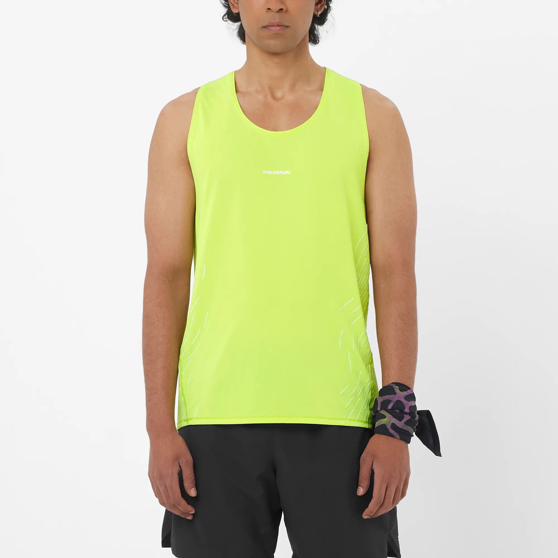 Salomon Herrenlaufshirt Sense Aero Singlet, leichtes Running Singlet für schnelle Läufe und hohe Atmungsaktivität, butterfly - machsport – Bild 