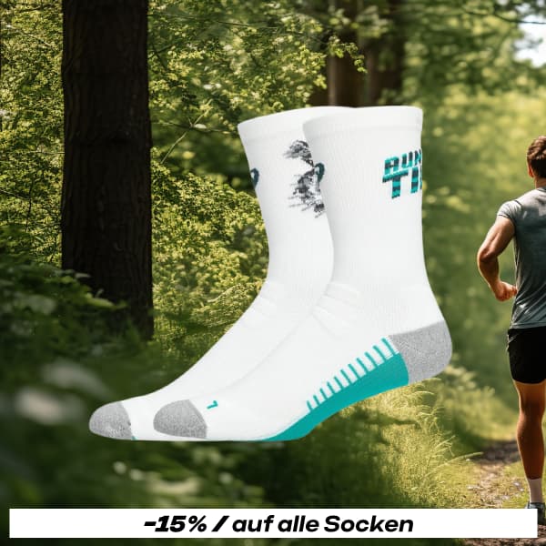 Socken mit Läufer im Hintergrund