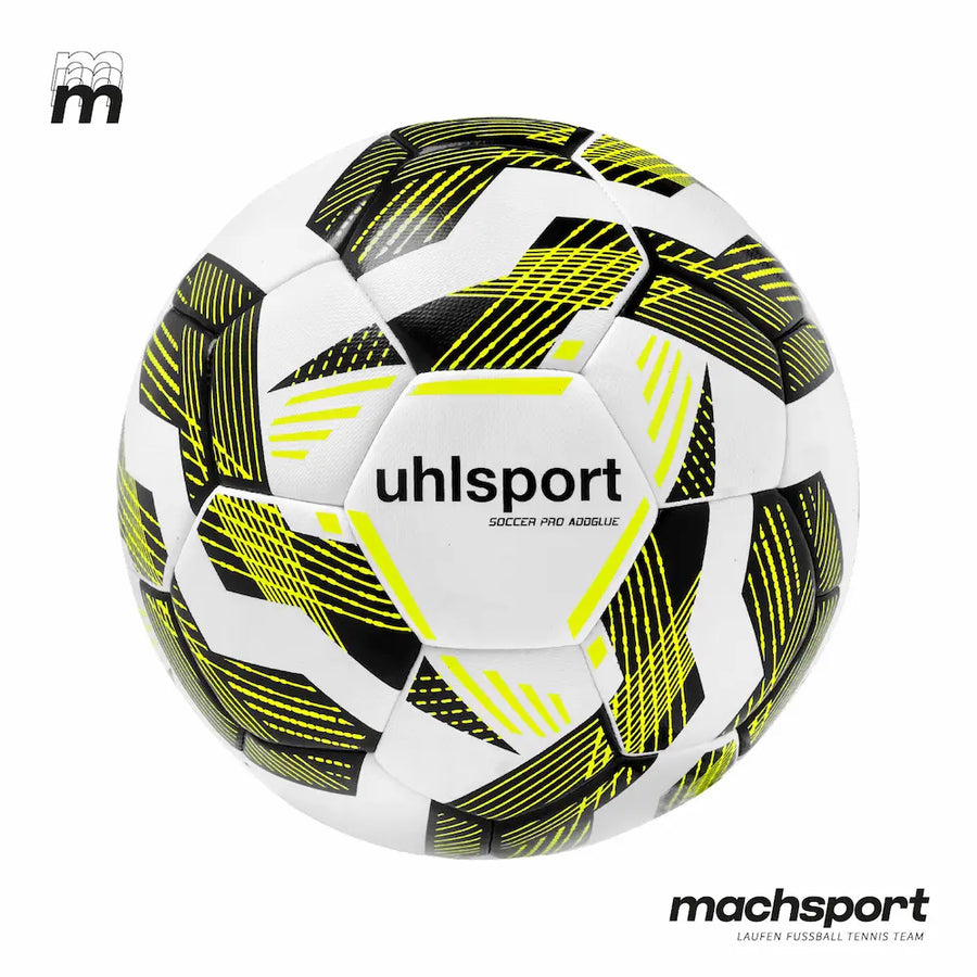 Fußball Soccer Pro Addglue Größe 5 von Uhlsport, professioneller Fußball für Spiel und Training, auf dem Spielfeld liegend