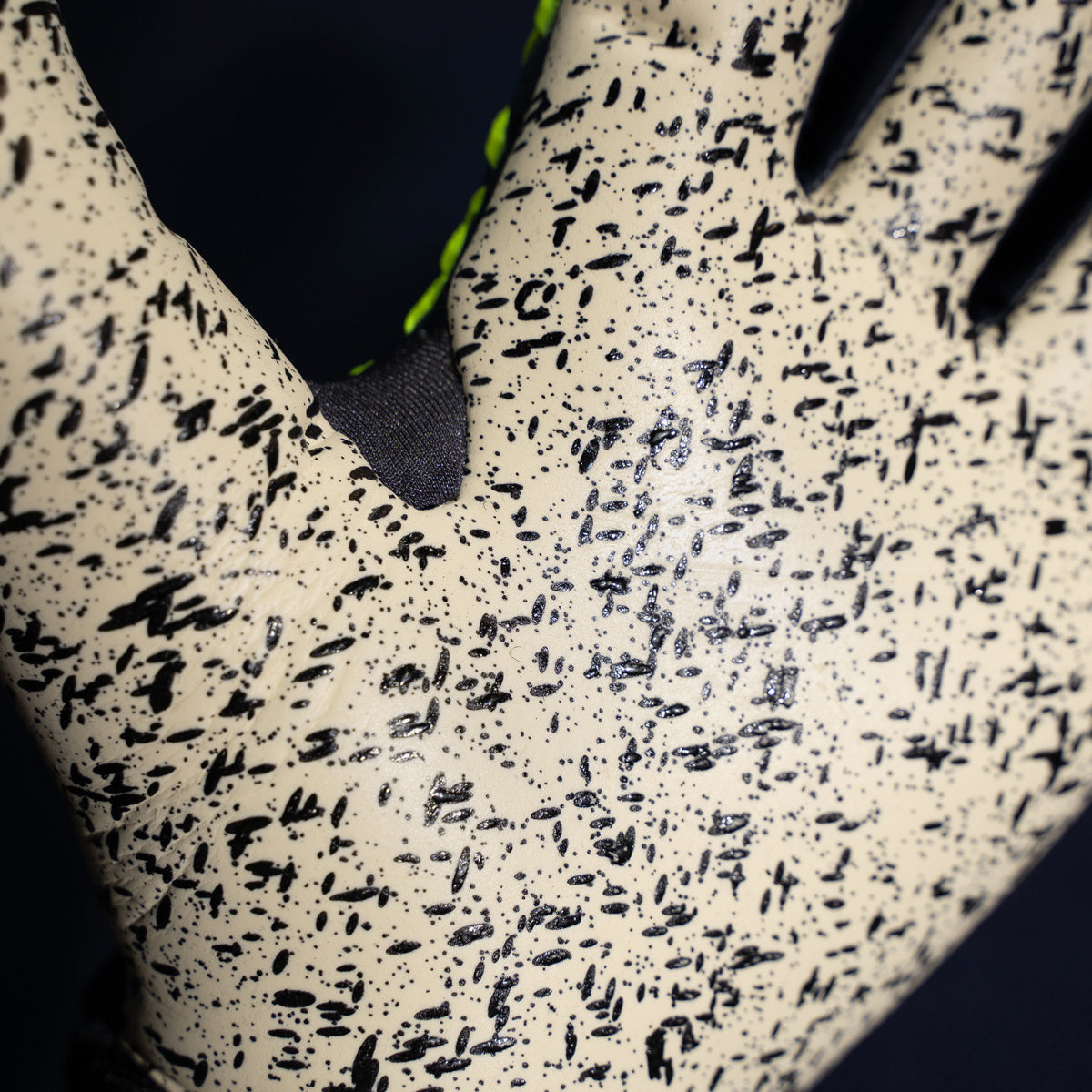 Uhlsport Torwarthandschuhe Prediction Supergrip HN - machsport – Bild 